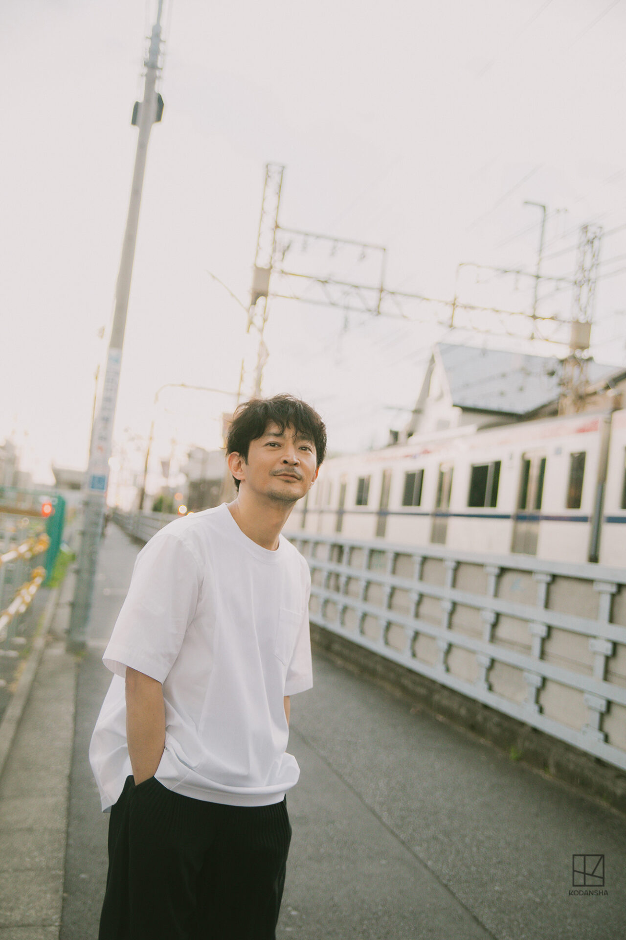 津田健次郎の声優活動30周年を記念したフォトブック「津田健次郎