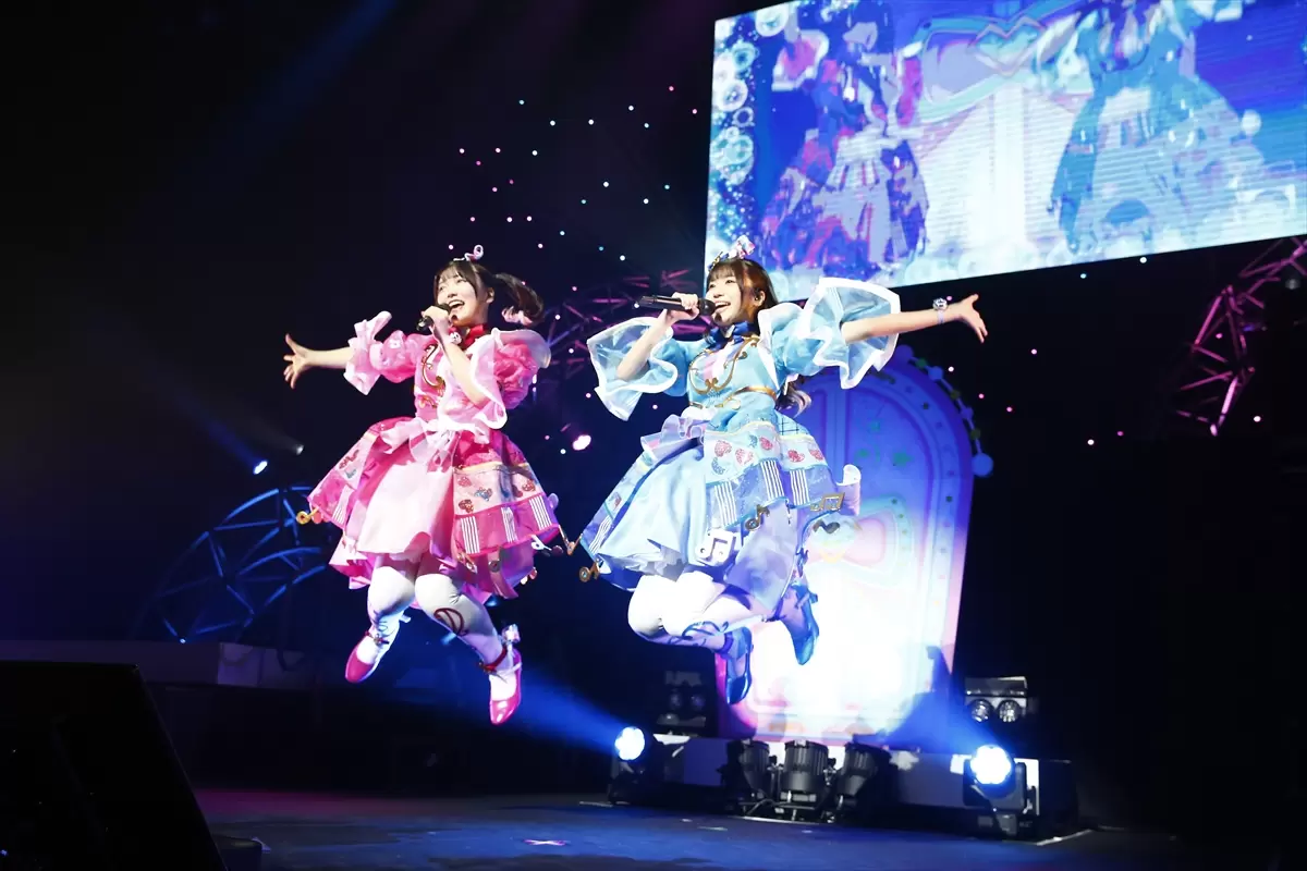 ひみつのアイプリ』単独ライブの公式イベントレポートが公開！ 最後は
