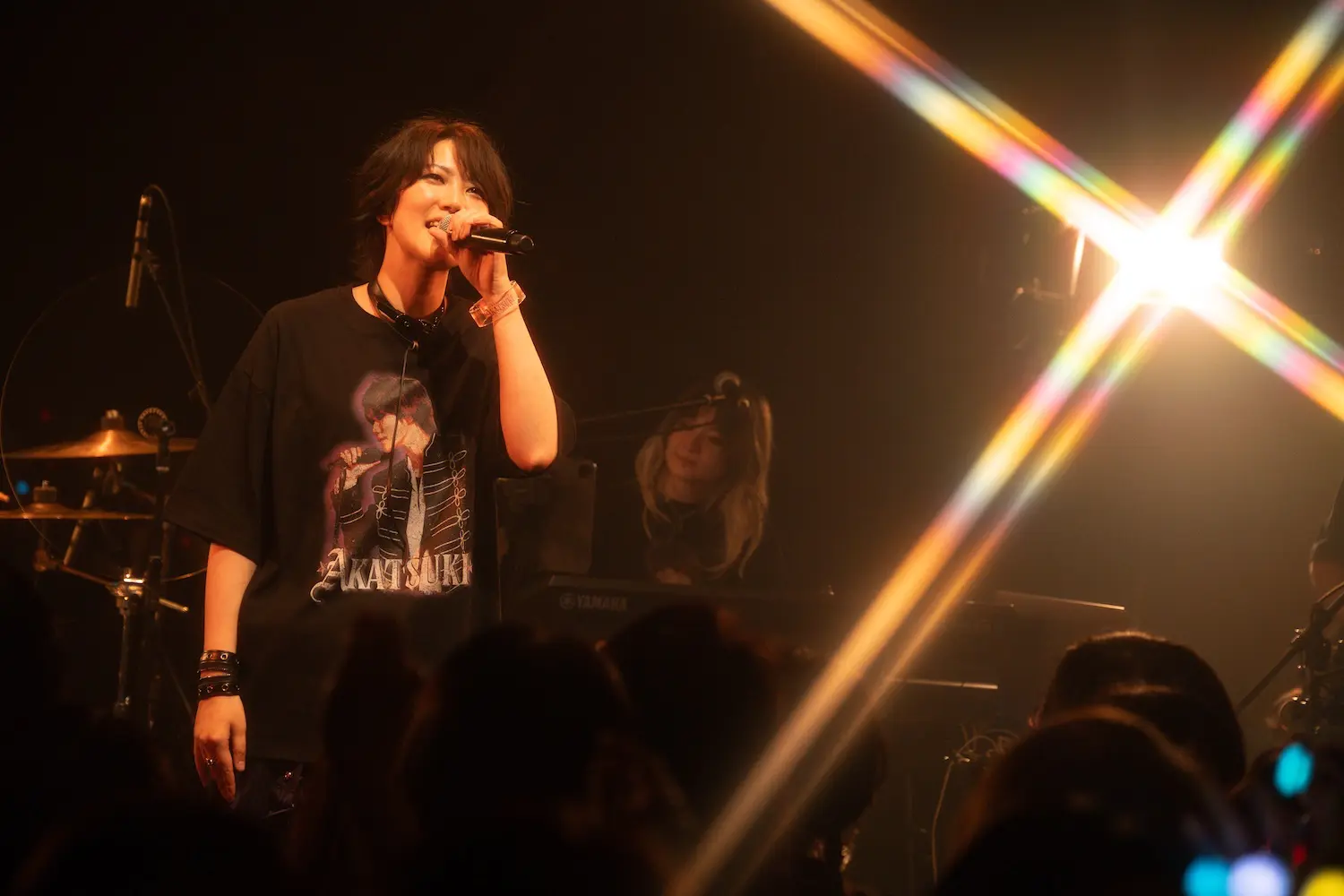 七海ひろき、初のライブハウスツアーが開幕！ バンド“AKATSUKI”として