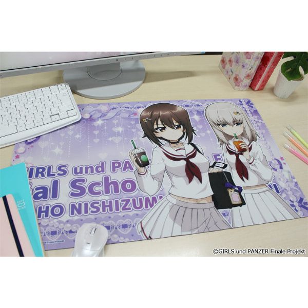 ガールズ＆パンツァー 最終章 描き下ろし デスクマット【西住まほ＆逸見エリカ】ギャル制服ver.