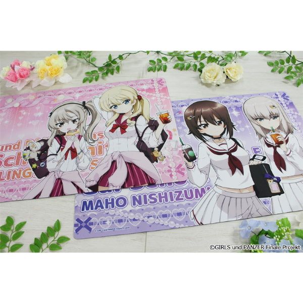 ガールズ＆パンツァー 最終章 描き下ろし デスクマット【ダージリン＆島田愛里寿】ギャル制服ver.